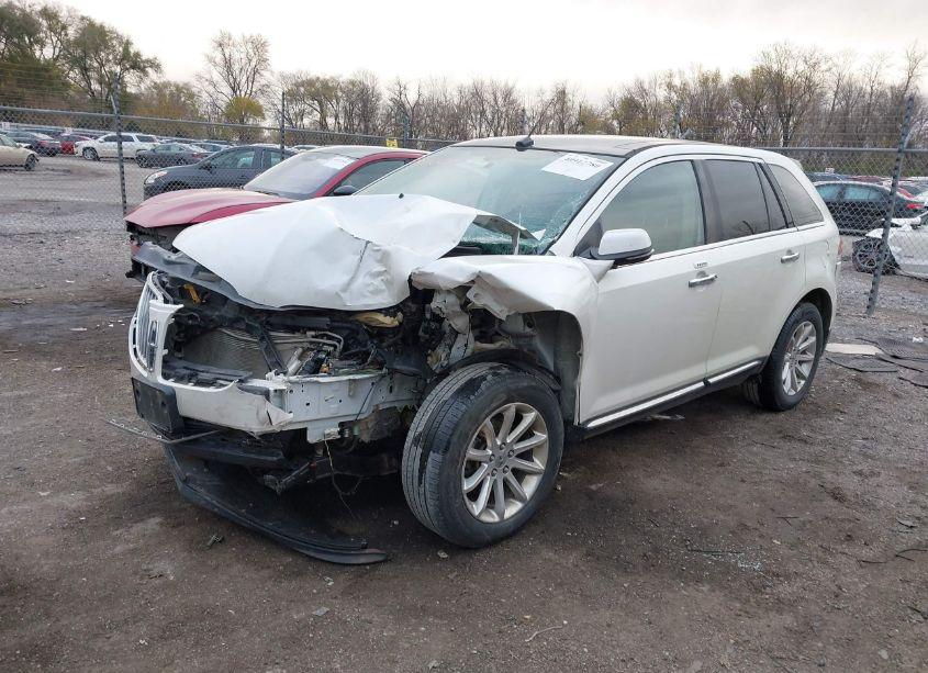 Photo 2 of 2013 Lincoln Mkx (VIN 2LMDJ8JK1DBL44972)