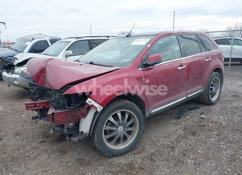 Photo 2 of 2013 Lincoln Mkx (VIN 2LMDJ8JK1DBL48455)