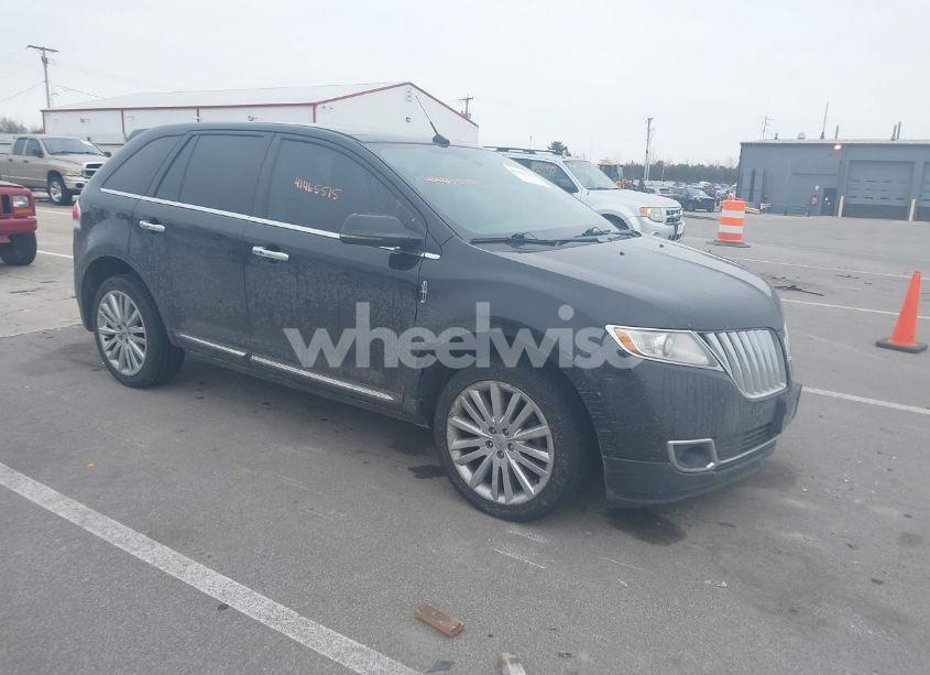 2013 Lincoln Mkx (VIN 2LMDJ8JK4DBL02196) main photo