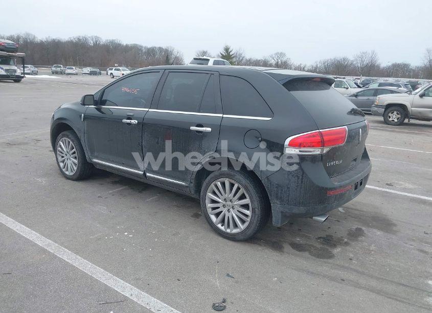 Photo 3 of 2013 Lincoln Mkx (VIN 2LMDJ8JK4DBL02196)