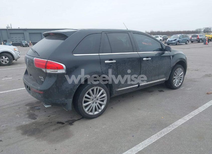 Photo 4 of 2013 Lincoln Mkx (VIN 2LMDJ8JK4DBL02196)