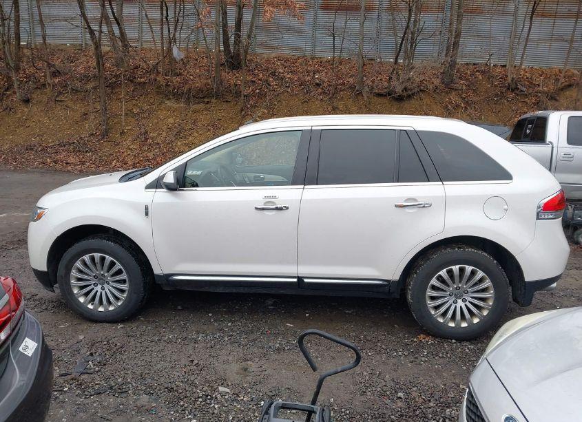 Photo 14 of 2013 Lincoln Mkx (VIN 2LMDJ8JK4DBL04336)