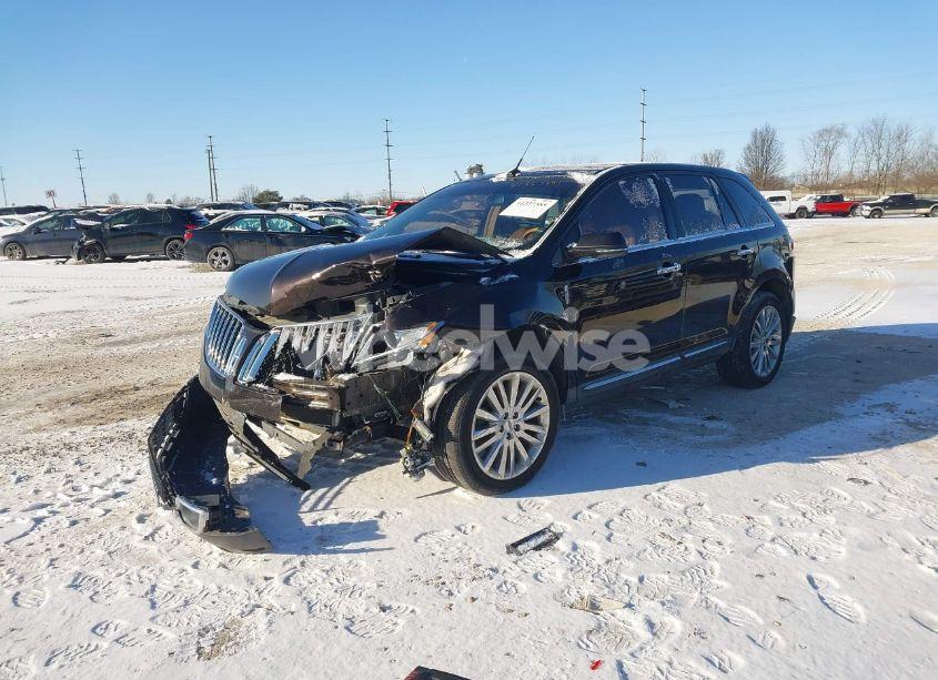 Photo 2 of 2013 Lincoln Mkx (VIN 2LMDJ8JK4DBL19208)