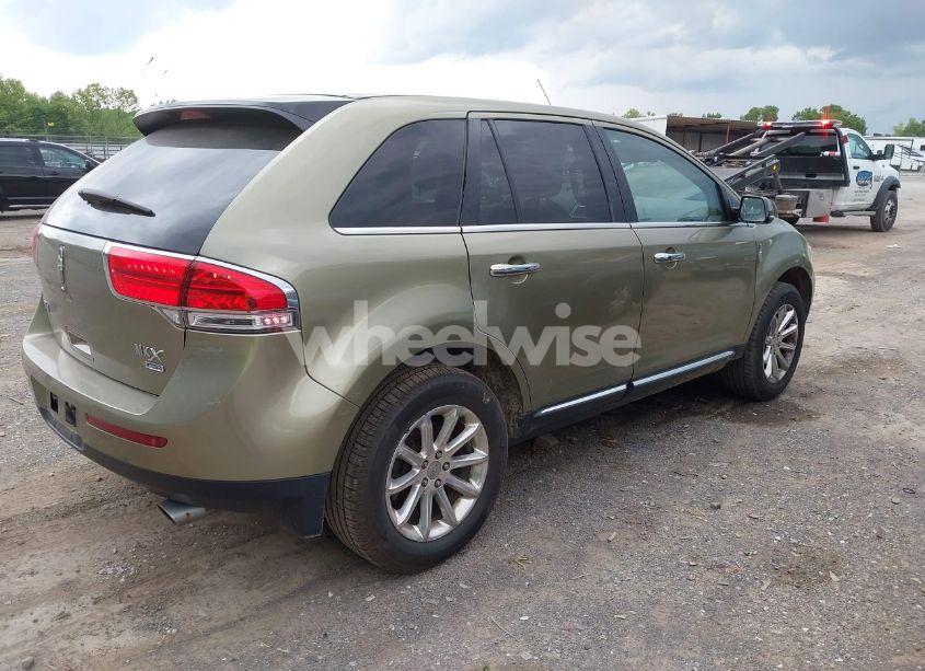 Photo 4 of 2013 Lincoln Mkx (VIN 2LMDJ8JK4DBL23128)