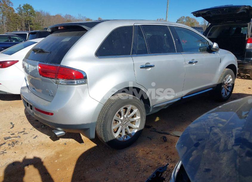 Photo 4 of 2013 Lincoln Mkx (VIN 2LMDJ8JK4DBL33173)