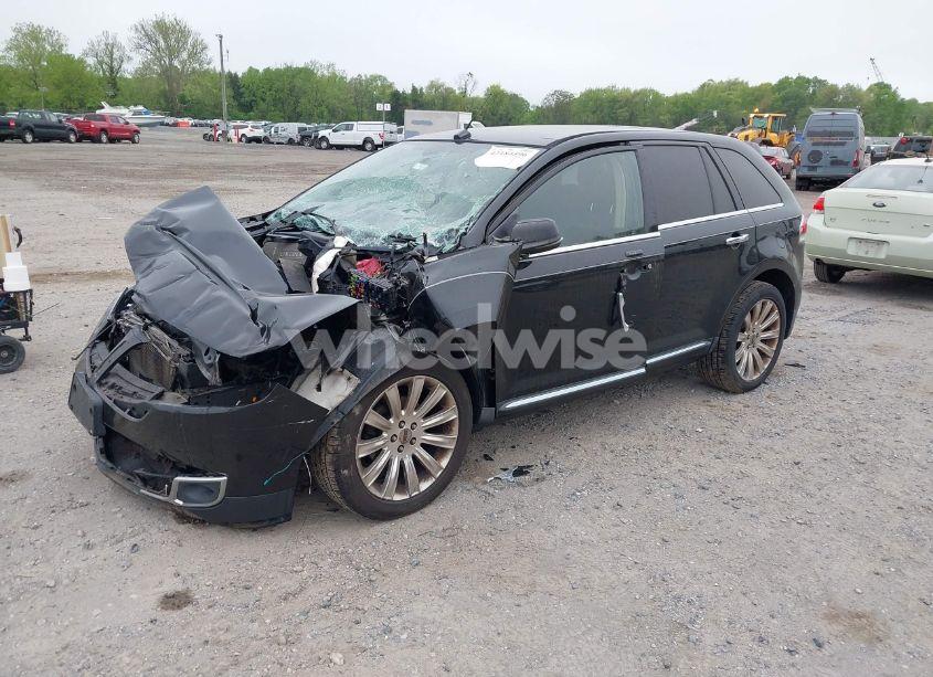 Photo 2 of 2013 Lincoln Mkx (VIN 2LMDJ8JK6DBL33448)