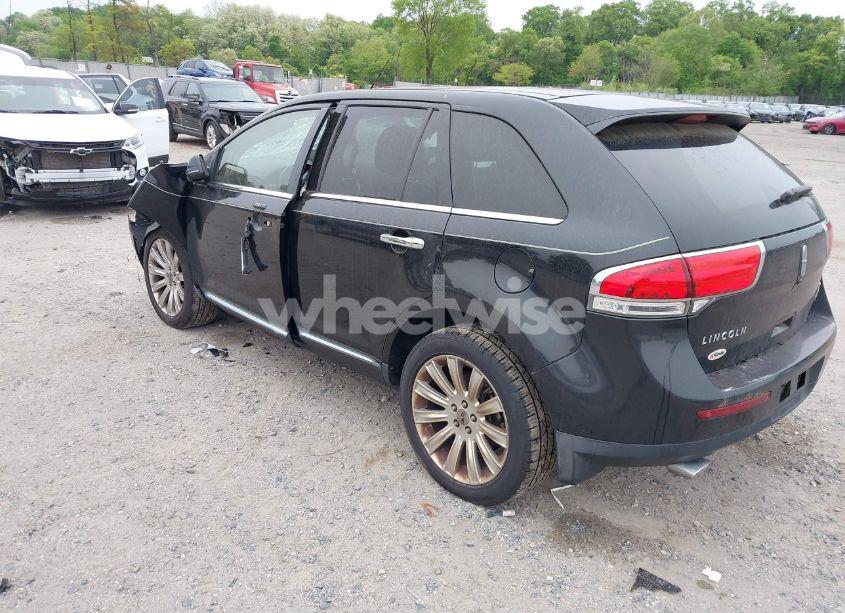 Photo 3 of 2013 Lincoln Mkx (VIN 2LMDJ8JK6DBL33448)