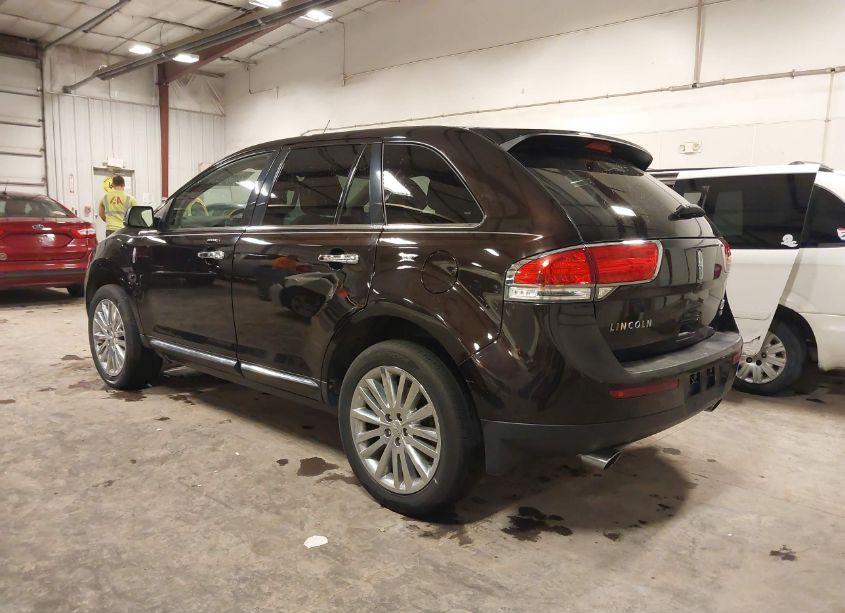 Photo 3 of 2013 Lincoln Mkx (VIN 2LMDJ8JK8DBL08857)