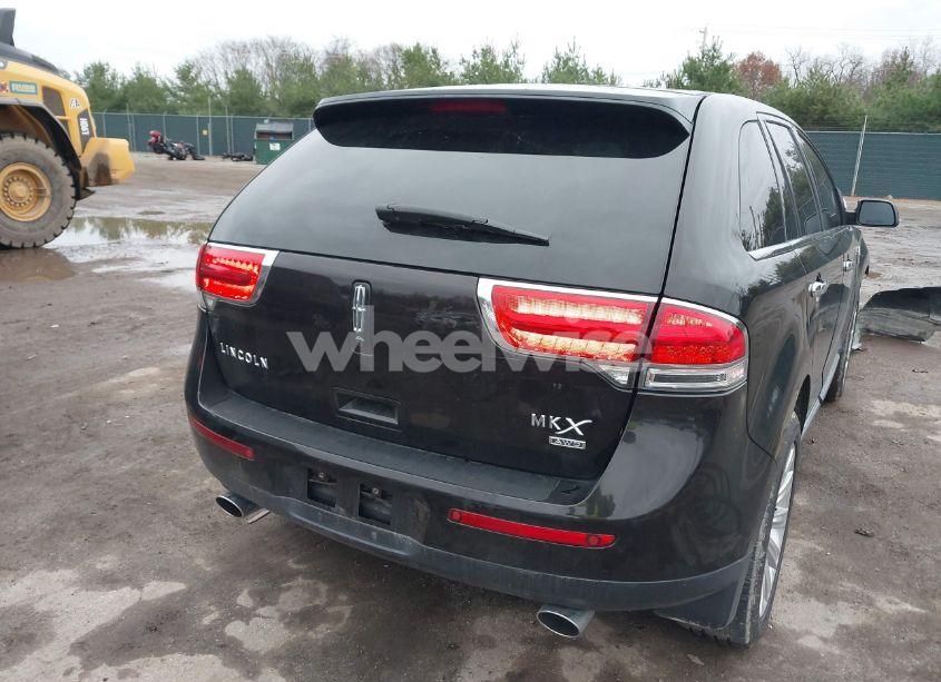 Photo 4 of 2013 Lincoln Mkx (VIN 2LMDJ8JK8DBL21124)