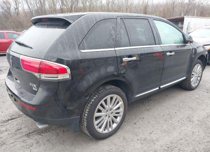 Photo 4 of 2013 Lincoln Mkx (VIN 2LMDJ8JK9DBL37848)