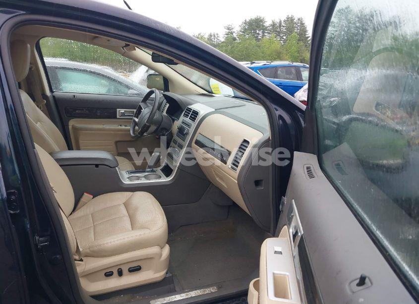 Photo 5 of 2009 Lincoln Mkx N/A (VIN 2LMDU68C09BJ02823)