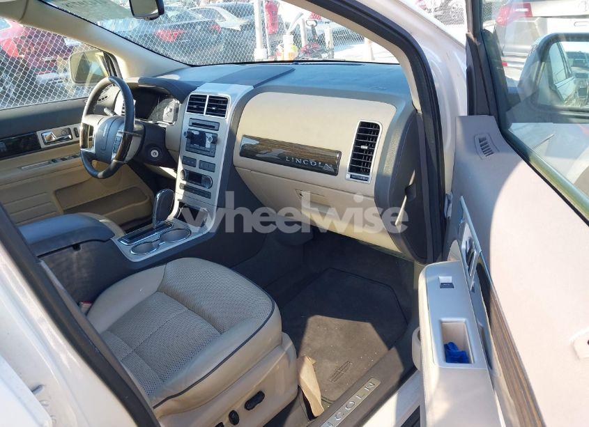 Photo 5 of 2008 Lincoln Mkx (VIN 2LMDU68C38BJ39704)