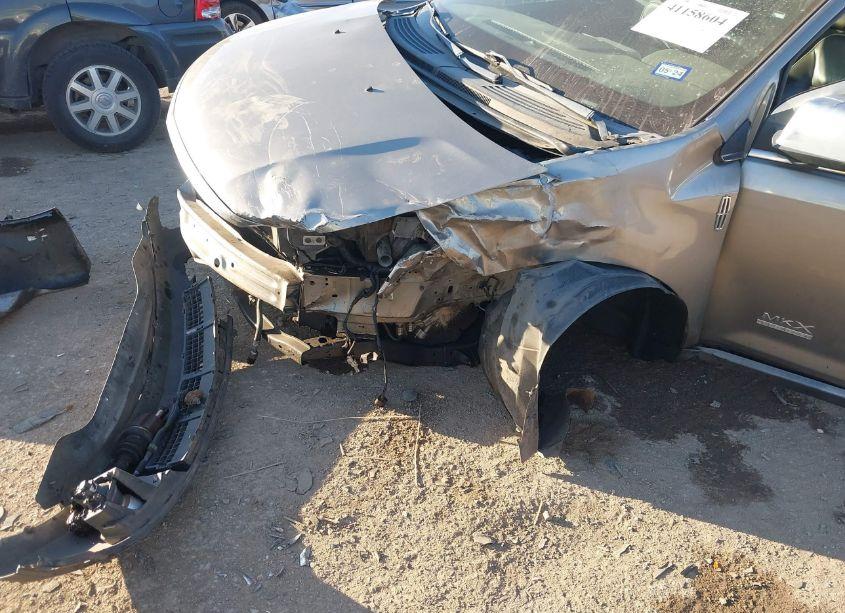 Photo 6 of 2008 Lincoln Mkx (VIN 2LMDU68C68BJ31676)
