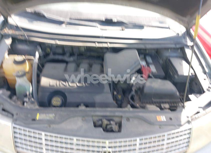 Photo 10 of 2007 Lincoln Mkx (VIN 2LMDU68C77BJ31104)