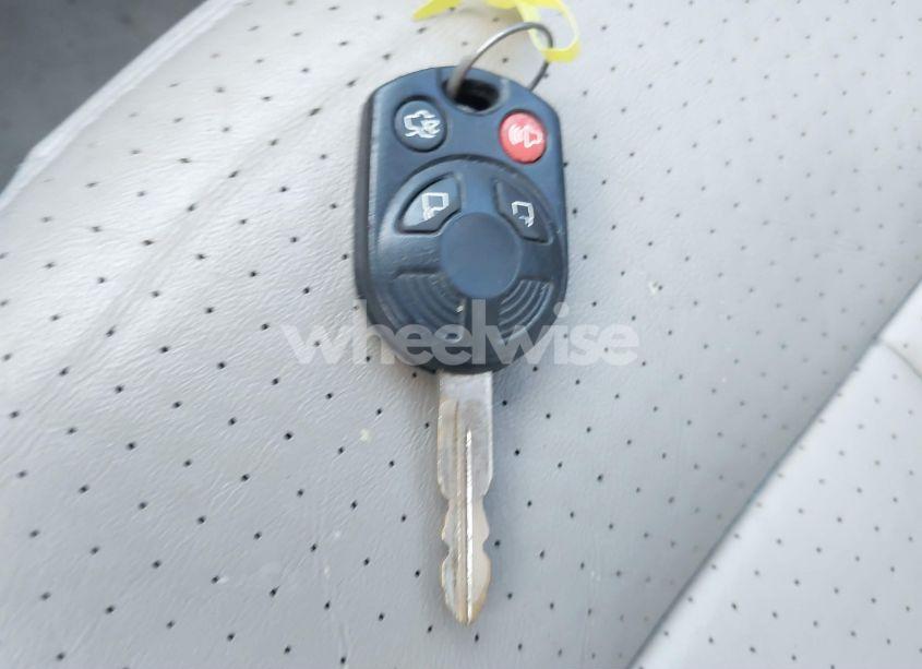 Photo 11 of 2007 Lincoln Mkx (VIN 2LMDU68C77BJ31104)