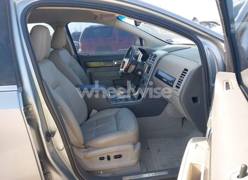 Photo 5 of 2007 Lincoln Mkx (VIN 2LMDU68C77BJ31104)