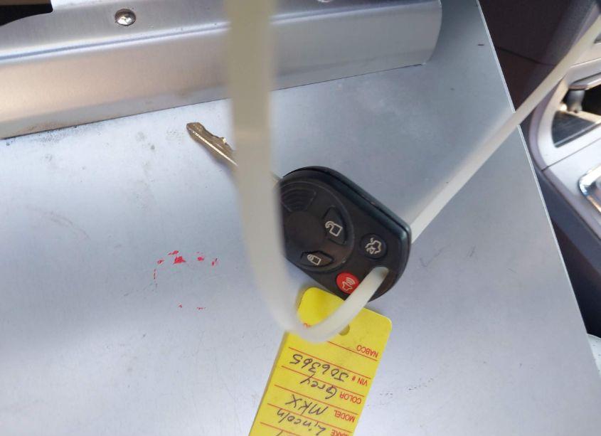 Photo 11 of 2007 Lincoln Mkx (VIN 2LMDU68C97BJ06365)