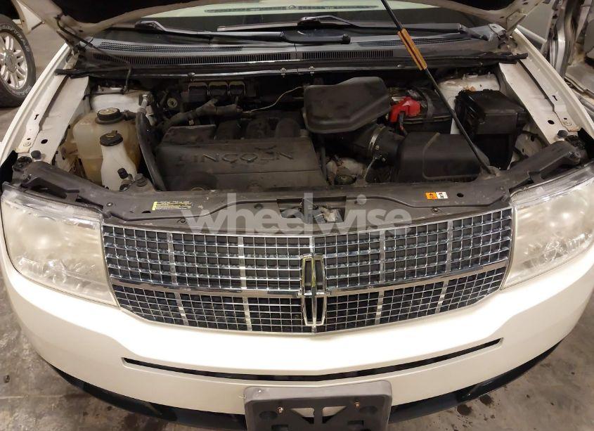 Photo 10 of 2007 Lincoln Mkx (VIN 2LMDU88C57BJ02373)