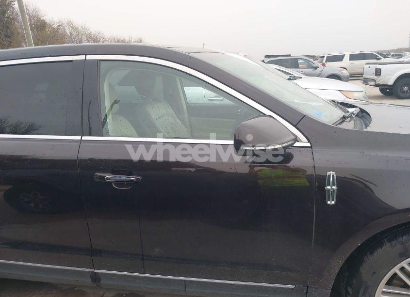 Photo 14 of 2014 Lincoln Mkt ECOBOOST (VIN 2LMHJ5AT1EBL52418)