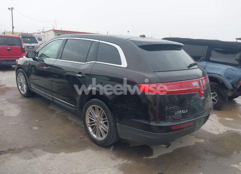 Photo 3 of 2014 Lincoln Mkt ECOBOOST (VIN 2LMHJ5AT1EBL52418)