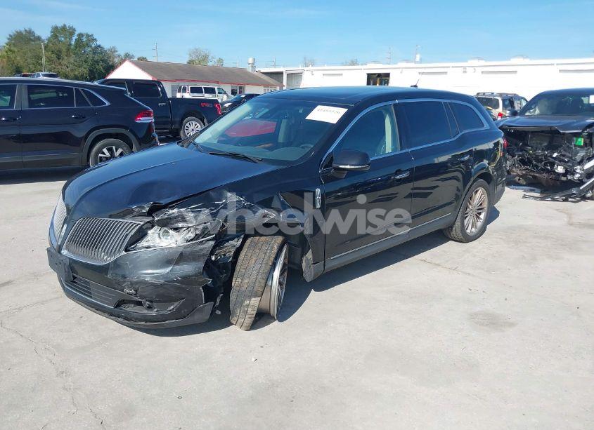 Photo 2 of 2014 Lincoln Mkt ECOBOOST (VIN 2LMHJ5AT1EBL58459)