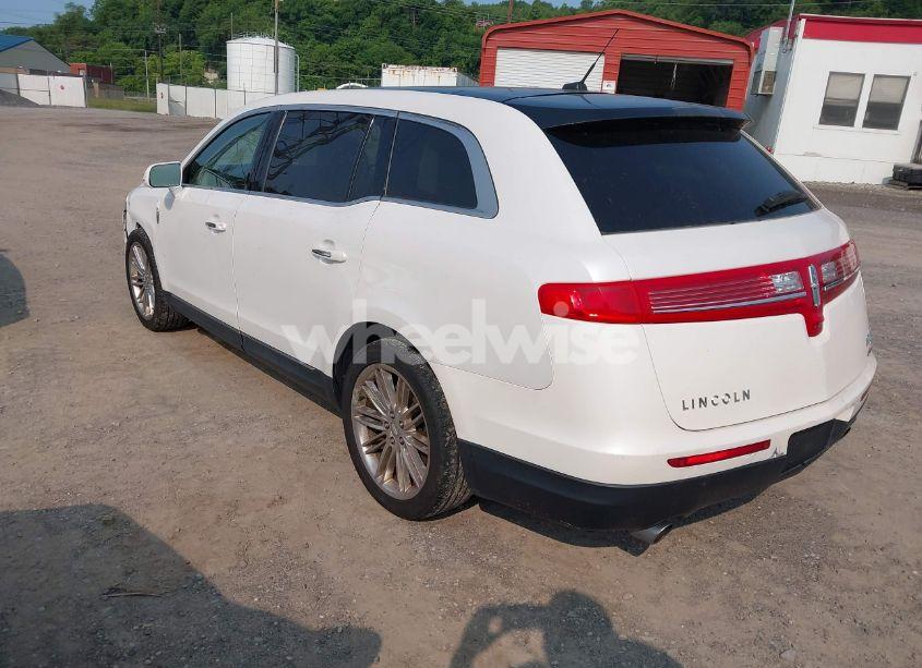 Photo 3 of 2013 Lincoln Mkt ECOBOOST (VIN 2LMHJ5AT2DBL55441)