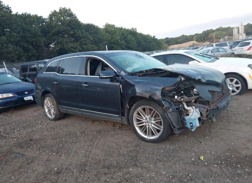 2014 Lincoln Mkt ECOBOOST (VIN 2LMHJ5AT2EBL50581) main photo