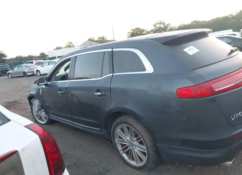 Photo 13 of 2014 Lincoln Mkt ECOBOOST (VIN 2LMHJ5AT2EBL50581)