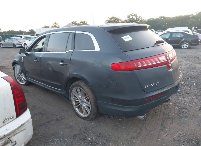 Photo 3 of 2014 Lincoln Mkt ECOBOOST (VIN 2LMHJ5AT2EBL50581)