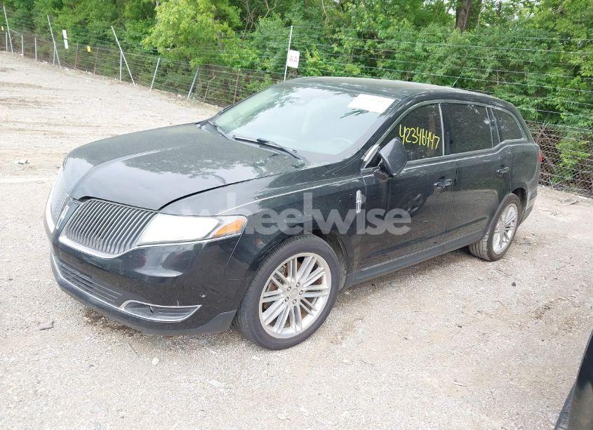 Photo 2 of 2014 Lincoln Mkt ECOBOOST (VIN 2LMHJ5AT4EBL54311)