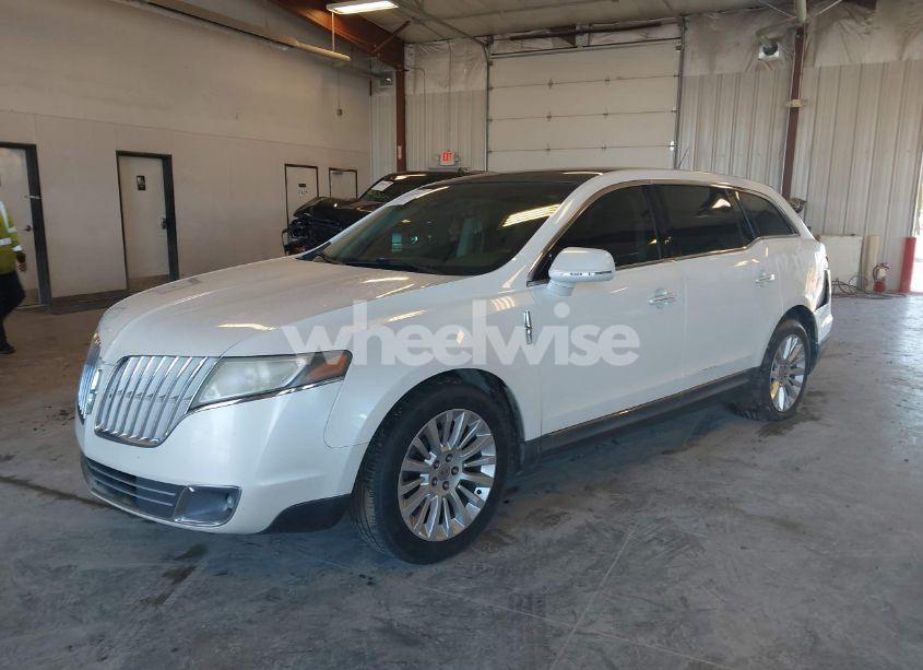 Photo 2 of 2012 Lincoln Mkt ECOBOOST (VIN 2LMHJ5AT6CBL52069)