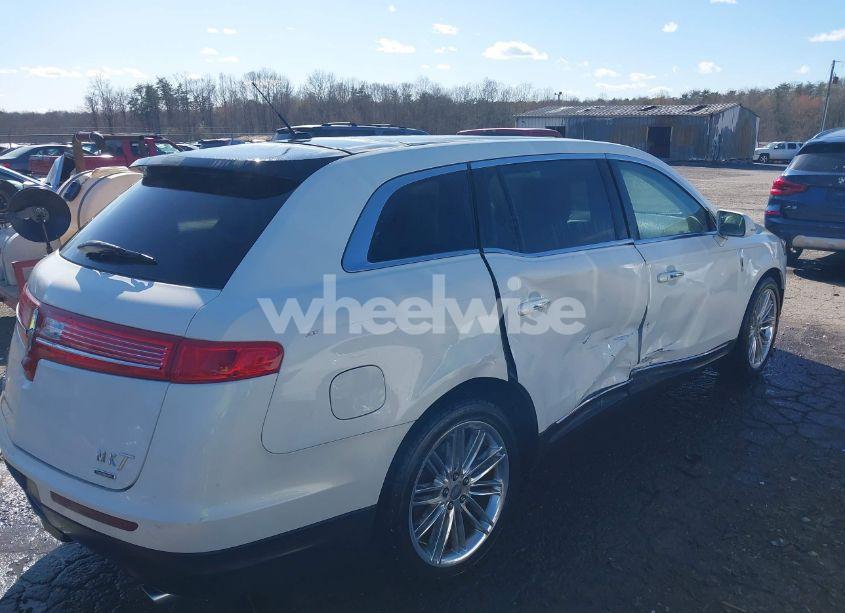 Photo 4 of 2013 Lincoln Mkt ECOBOOST (VIN 2LMHJ5AT8DBL55167)