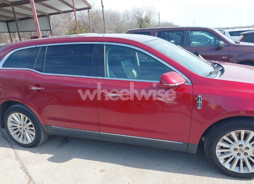 Photo 13 of 2014 Lincoln Mkt ECOBOOST (VIN 2LMHJ5AT9EBL55440)