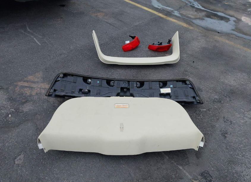 Photo 12 of 2016 Lincoln Mkt ECOBOOST (VIN 2LMHJ5AT9GBL02305)