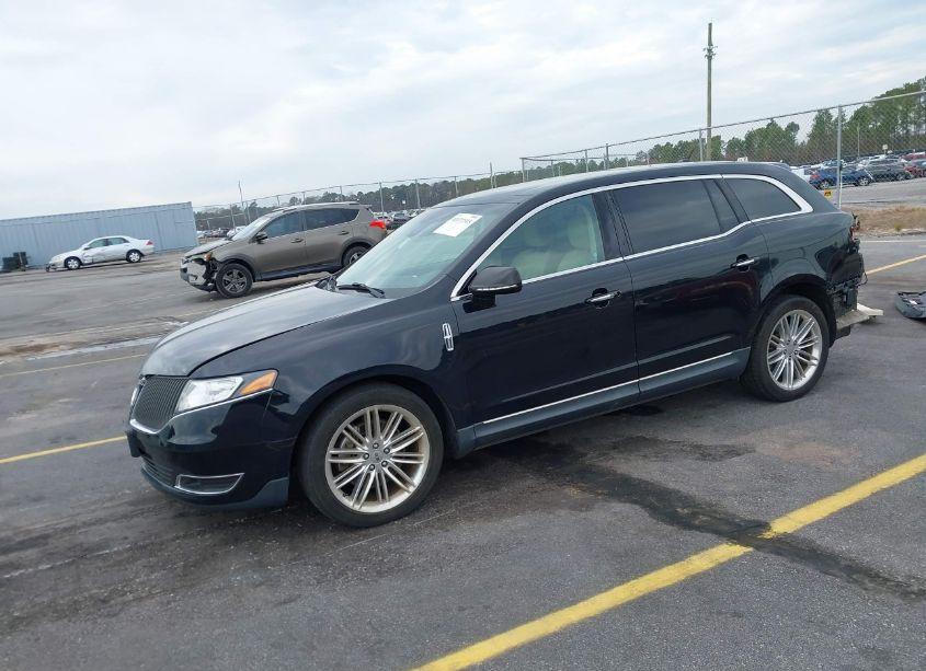Photo 2 of 2016 Lincoln Mkt ECOBOOST (VIN 2LMHJ5AT9GBL02305)