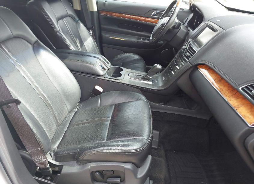 Photo 5 of 2013 Lincoln Mkt ECOBOOST (VIN 2LMHJ5ATXDBL53856)