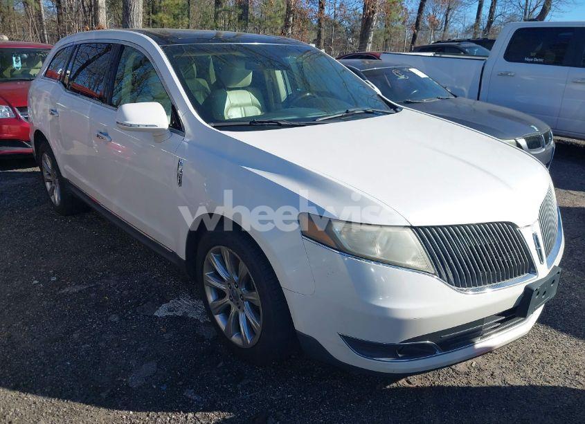2014 Lincoln Mkt ECOBOOST (VIN 2LMHJ5ATXEBL53521) main photo