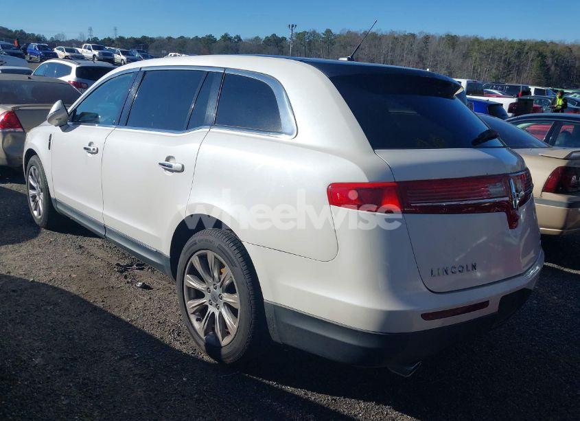 Photo 3 of 2014 Lincoln Mkt ECOBOOST (VIN 2LMHJ5ATXEBL53521)