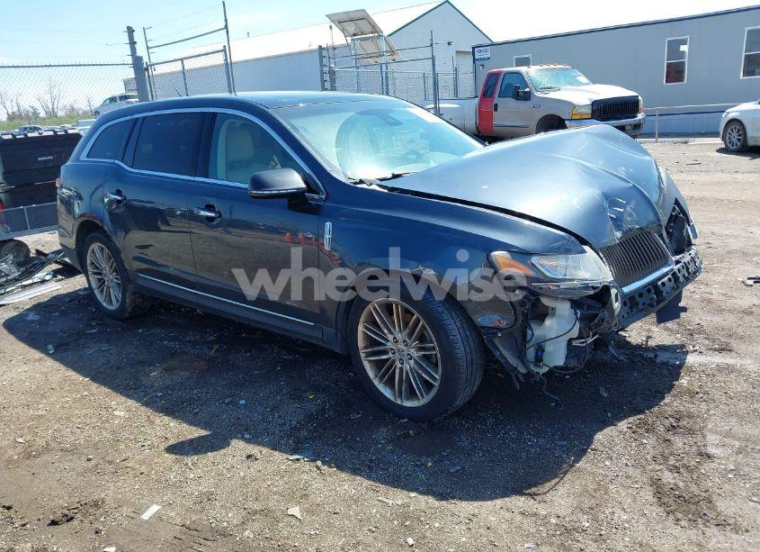 2014 Lincoln Mkt ECOBOOST (VIN 2LMHJ5ATXEBL57360) main photo