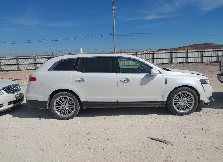 Photo 13 of 2015 Lincoln Mkt ECOBOOST (VIN 2LMHJ5ATXFBL03283)