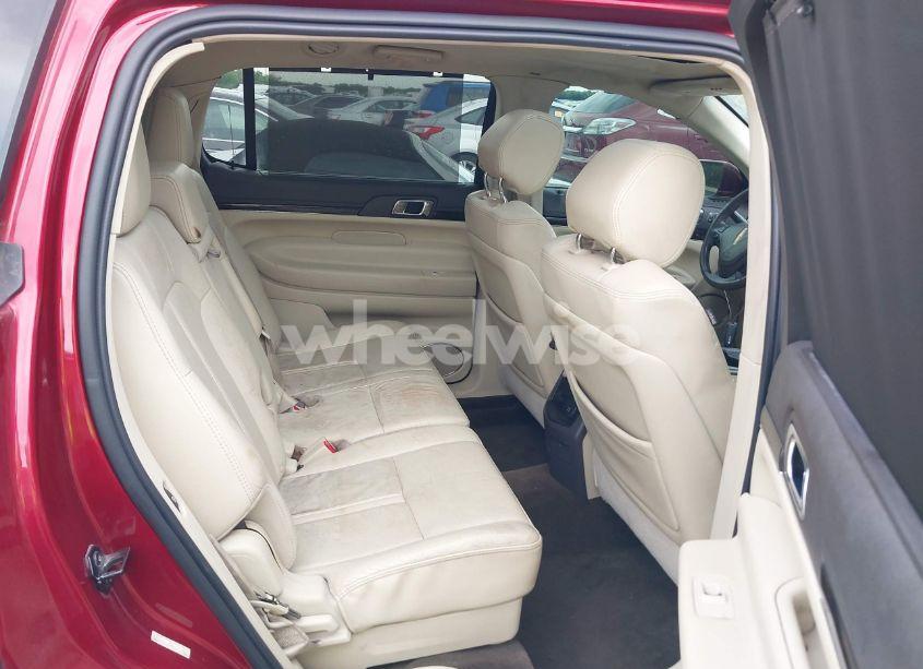 Photo 8 of 2013 Lincoln Mkt N/A (VIN 2LMHJ5FK2DBL58291)