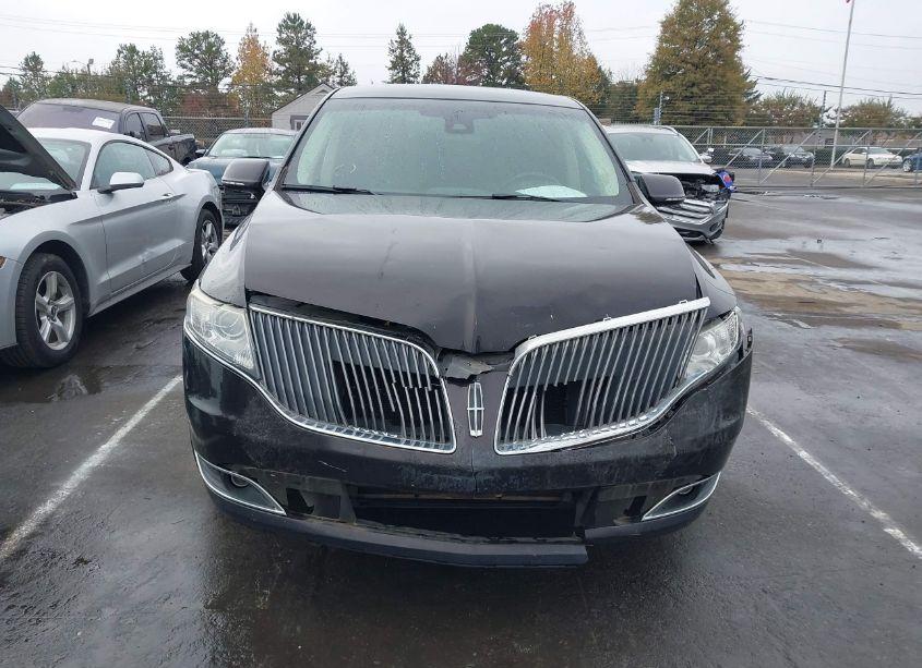 Photo 12 of 2014 Lincoln Mkt (VIN 2LMHJ5FKXEBL51803)