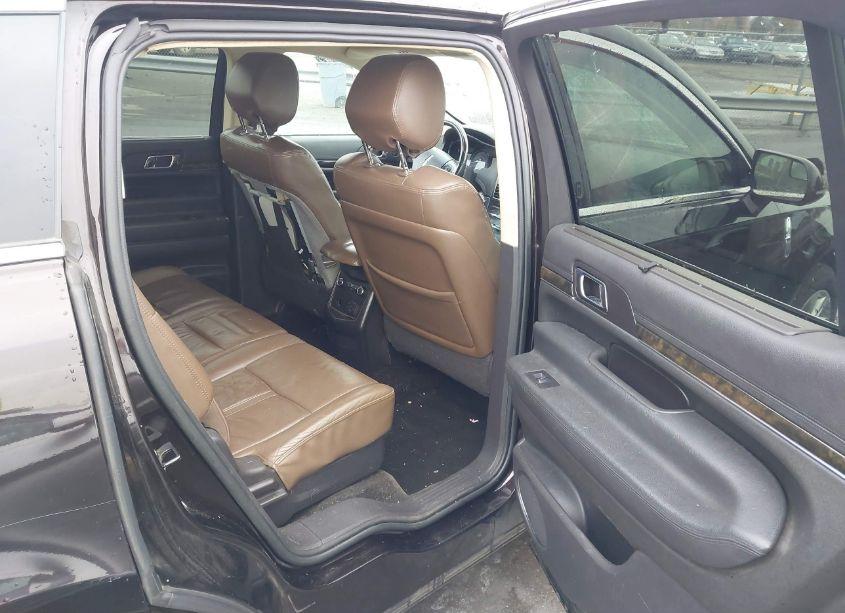 Photo 8 of 2014 Lincoln Mkt (VIN 2LMHJ5FKXEBL51803)