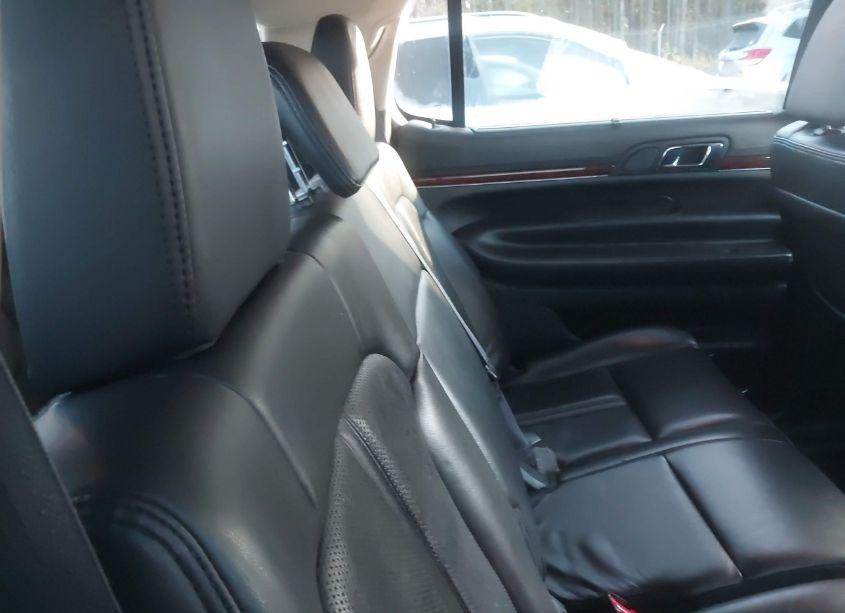 Photo 8 of 2010 Lincoln Mkt N/A (VIN 2LMHJ5FR1ABJ03186)