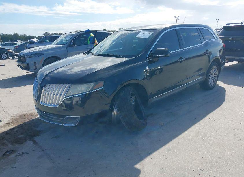 Photo 2 of 2010 Lincoln Mkt N/A (VIN 2LMHJ5FR3ABJ03318)
