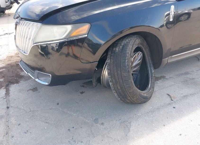 Photo 6 of 2010 Lincoln Mkt N/A (VIN 2LMHJ5FR3ABJ03318)