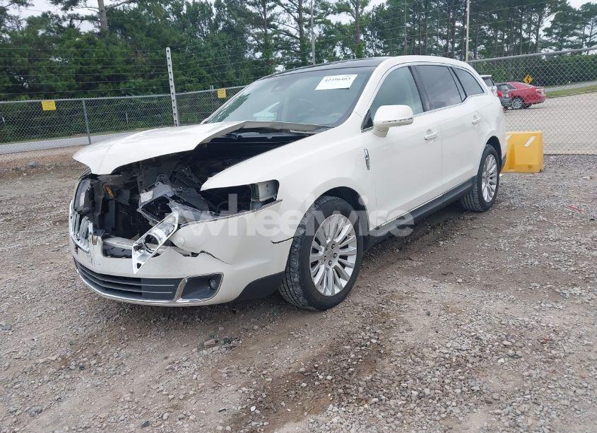 Photo 2 of 2012 Lincoln Mkt N/A (VIN 2LMHJ5FR8CBL53429)