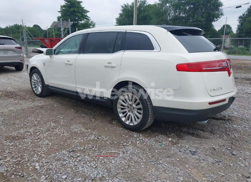 Photo 3 of 2012 Lincoln Mkt N/A (VIN 2LMHJ5FR8CBL53429)