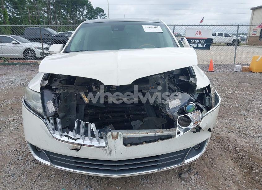 Photo 6 of 2012 Lincoln Mkt N/A (VIN 2LMHJ5FR8CBL53429)