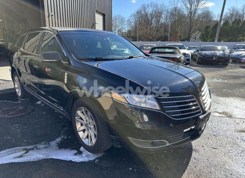 2018 Lincoln Mkt N/A (VIN 2LMHJ5NK6JBL02688) main photo